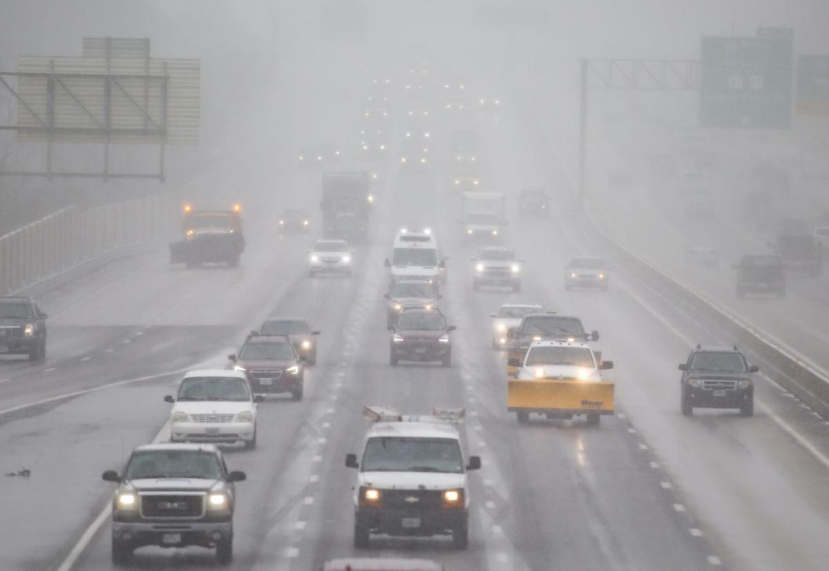 Snow causes travel troubles across St. Louis region and much of Missouri | Metro | 0