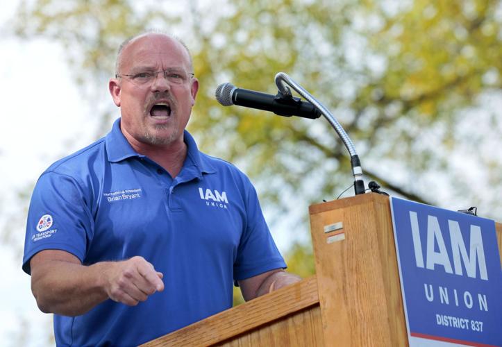 IAM workers hold rally of solidarity