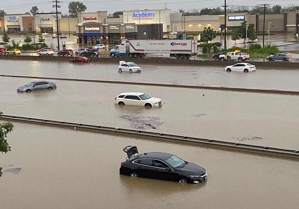 I 70 Flooded At Mid Rivers Mall In St Peters After Record Rain