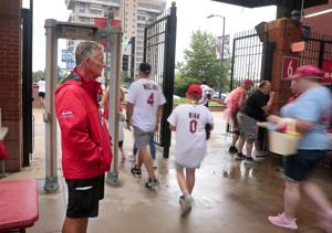 Final Cardinals game vs Diamondbacks rained out, postponed