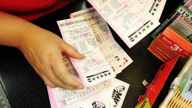 St Charles Woman Missed Mega Millions So She Settled For Powerball And Won 1 Million Metro Stltoday Com St Charles Woman Missed Mega Millions So She Settled For Powerball And Won 1 Million Metro Stltoday Com