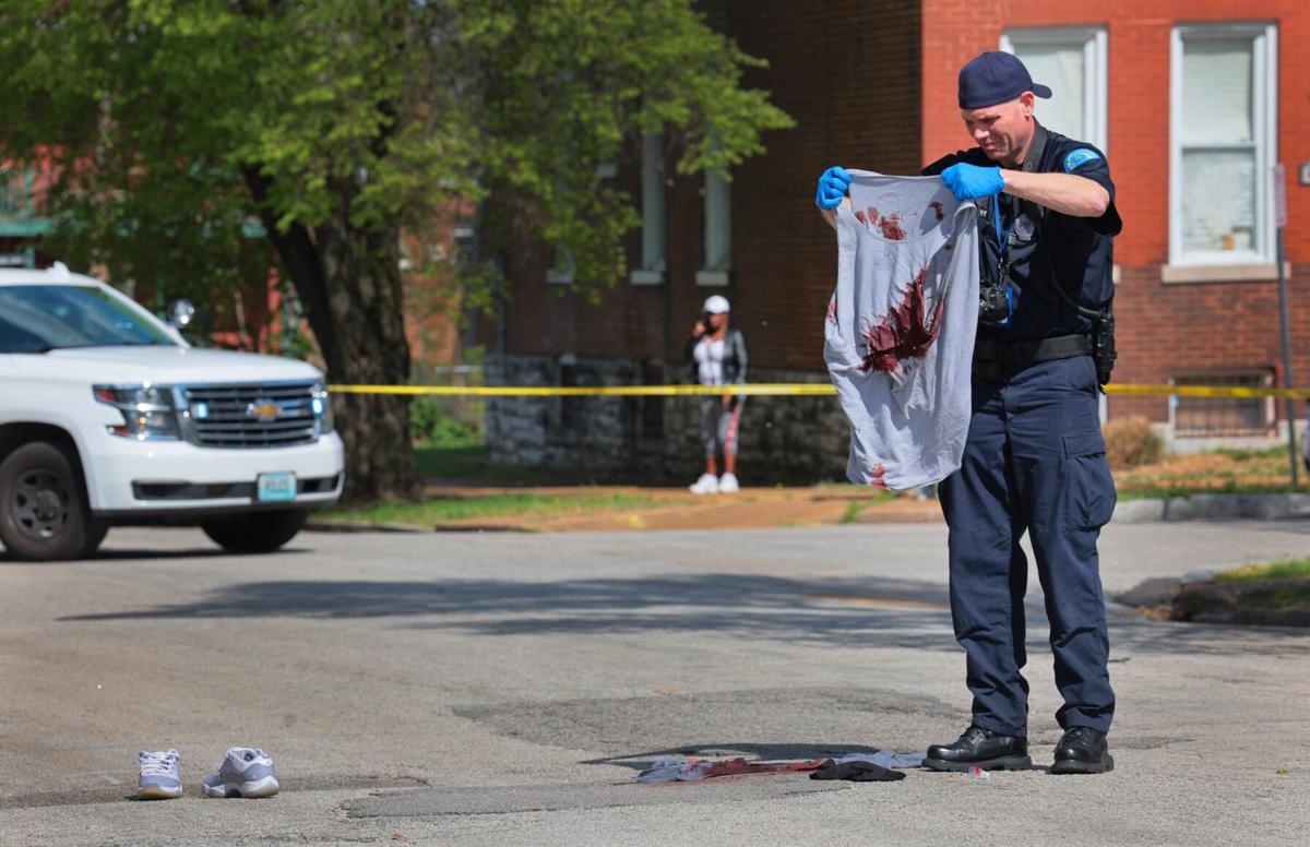 Shooting hurts man in Hyde Park