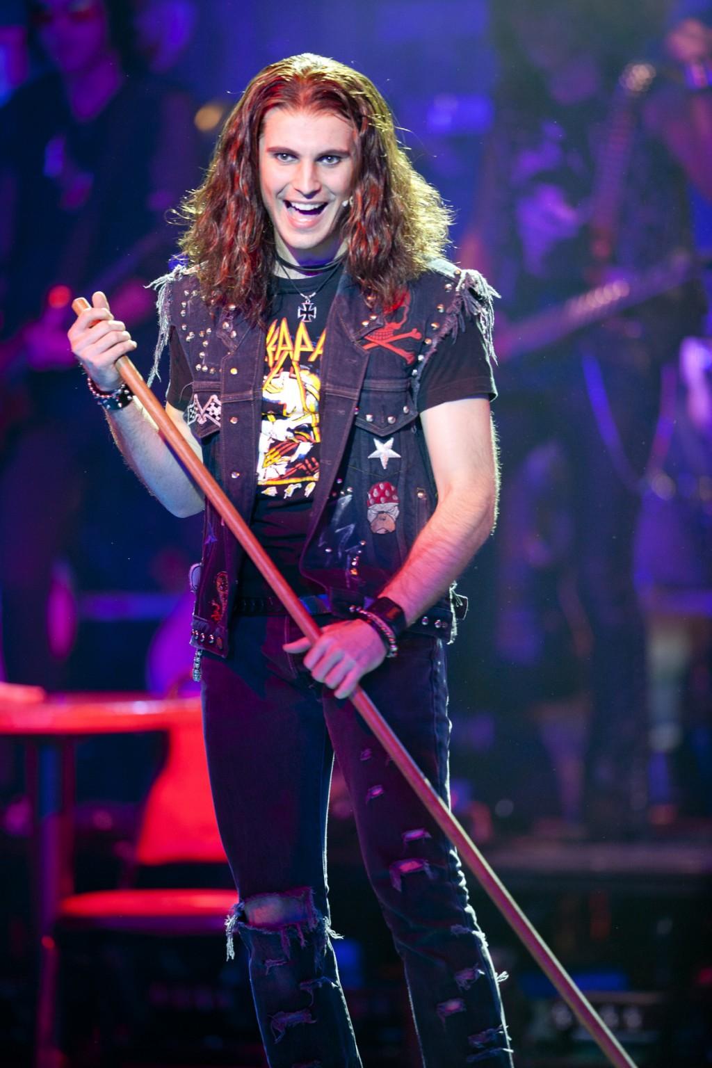 Rock Of Ages Romps Through The 80s At The Fox Theater Reviews