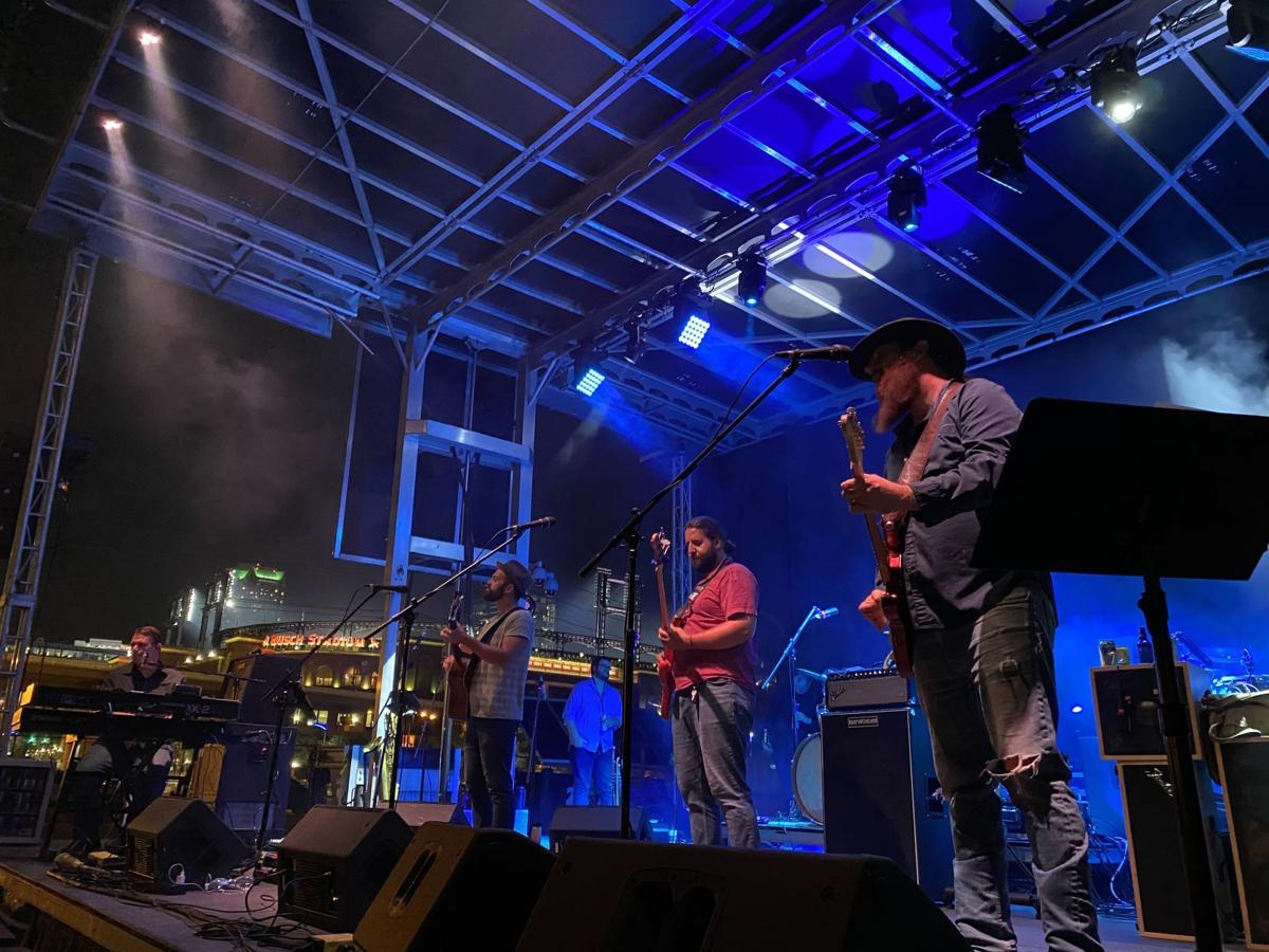 SIMON SAYS LIVE - Music