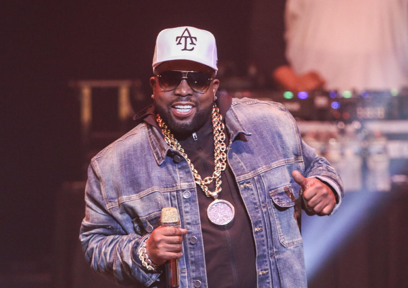 Morning news: Swift-Kelce conspiracies; EU aid for Ukraine