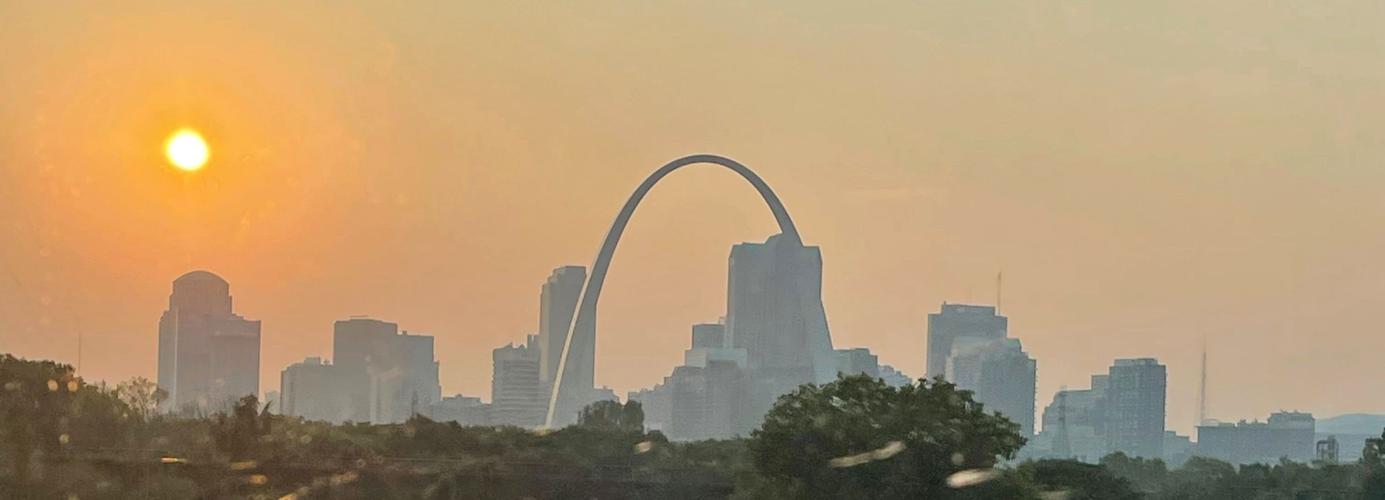 Smoke from Western wildfires spread through St. Louis