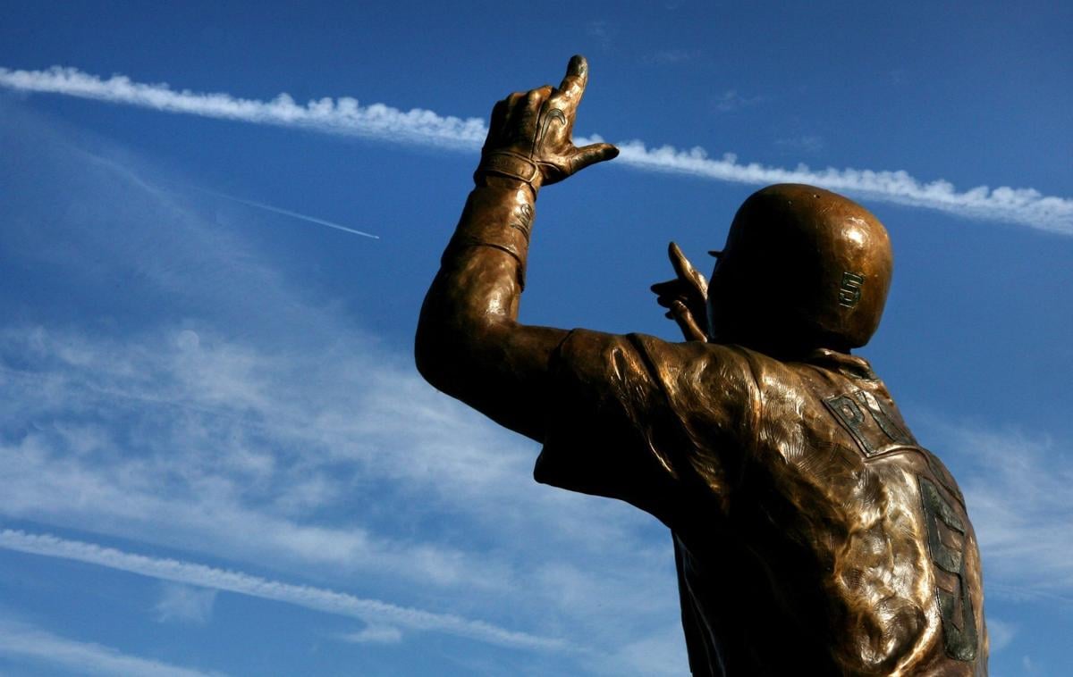 Pujols leaves St. Louis for LA
