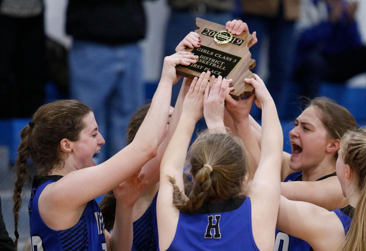 Big Shots Propel Hermann Past Lutheran St Charles For District