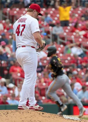 Cardinals look for series win against Pittsburgh at Busch
