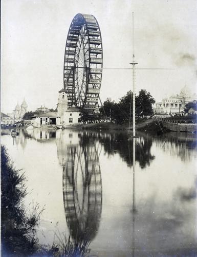 View of the Ferris wheel at the 1904 World's Fair