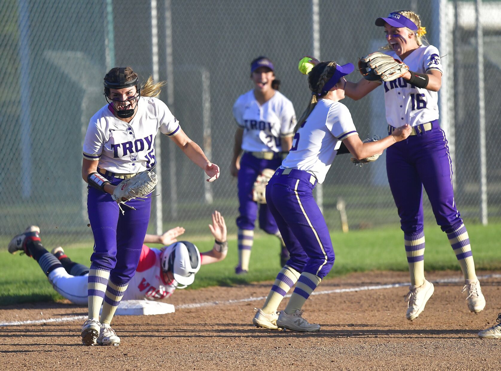 Timberland high 2024 school softball