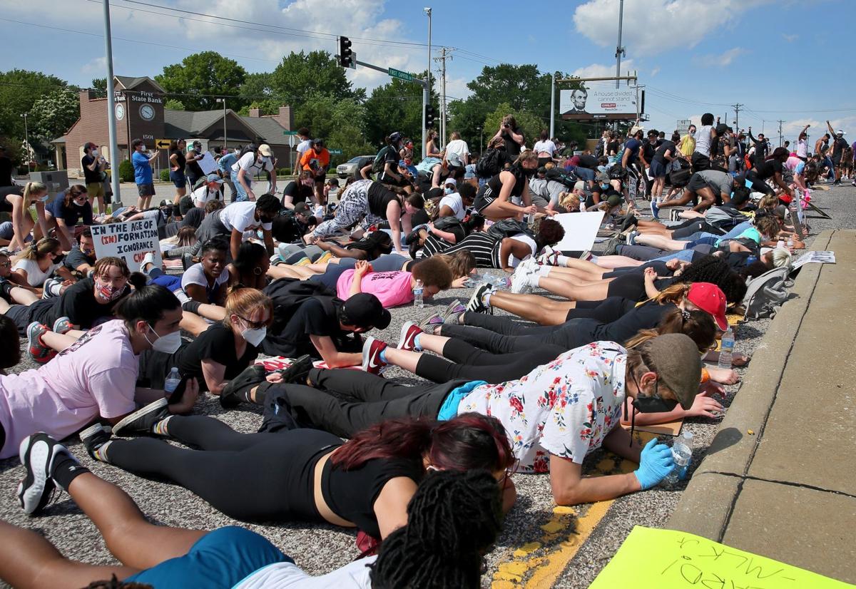Hundreds Shake Off Withering Heat To Gather At St Louis Area Protests Local Stltoday Com
