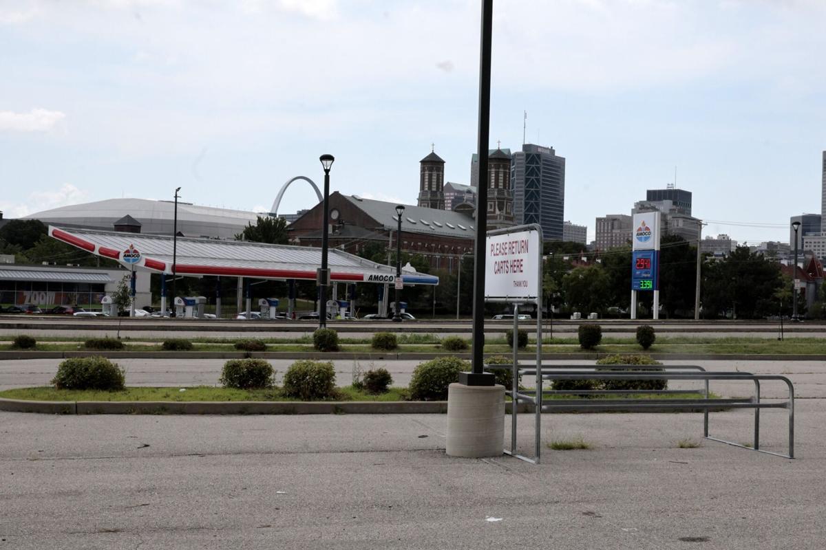Foreclosure auction set for Paul McKee's grocery store, Zoom mart, gas station in 51