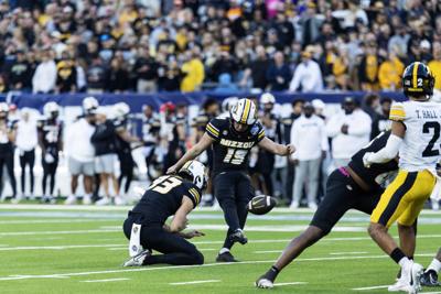 Mizzou defeats Iowa 27-24 to win the TransPerfect Music City bowl