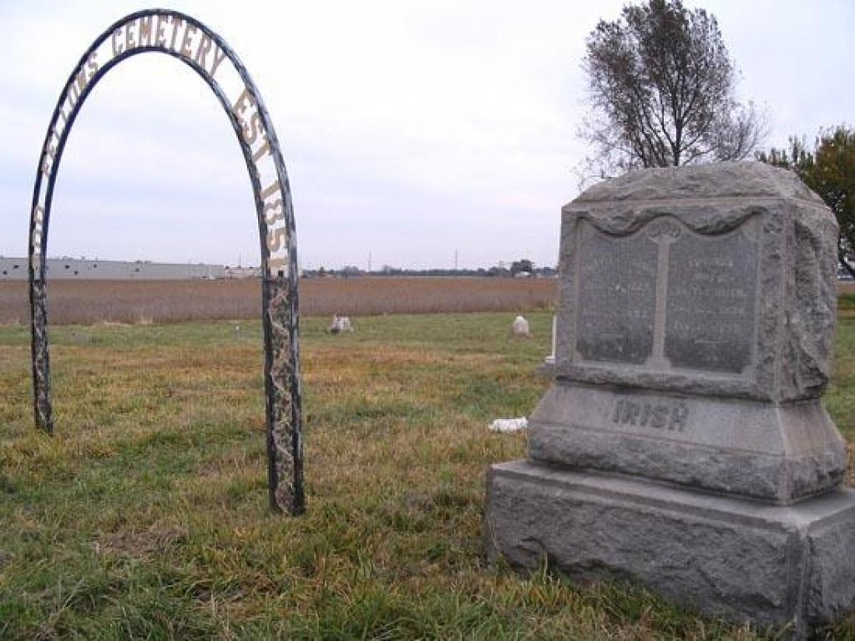 Ghostly Neighbors Illinois Suburban Journals Stltoday Com