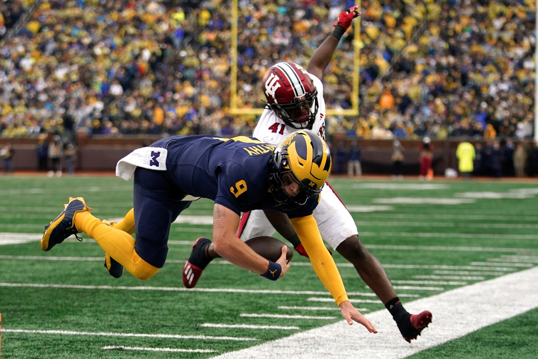 No. 2 Michigan dominant in rout of Indiana