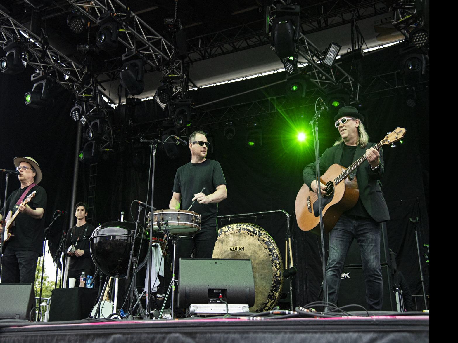 Let Them Go On Violent Femmes Still Rocking Since 2013 Reunion Music Stltoday Com