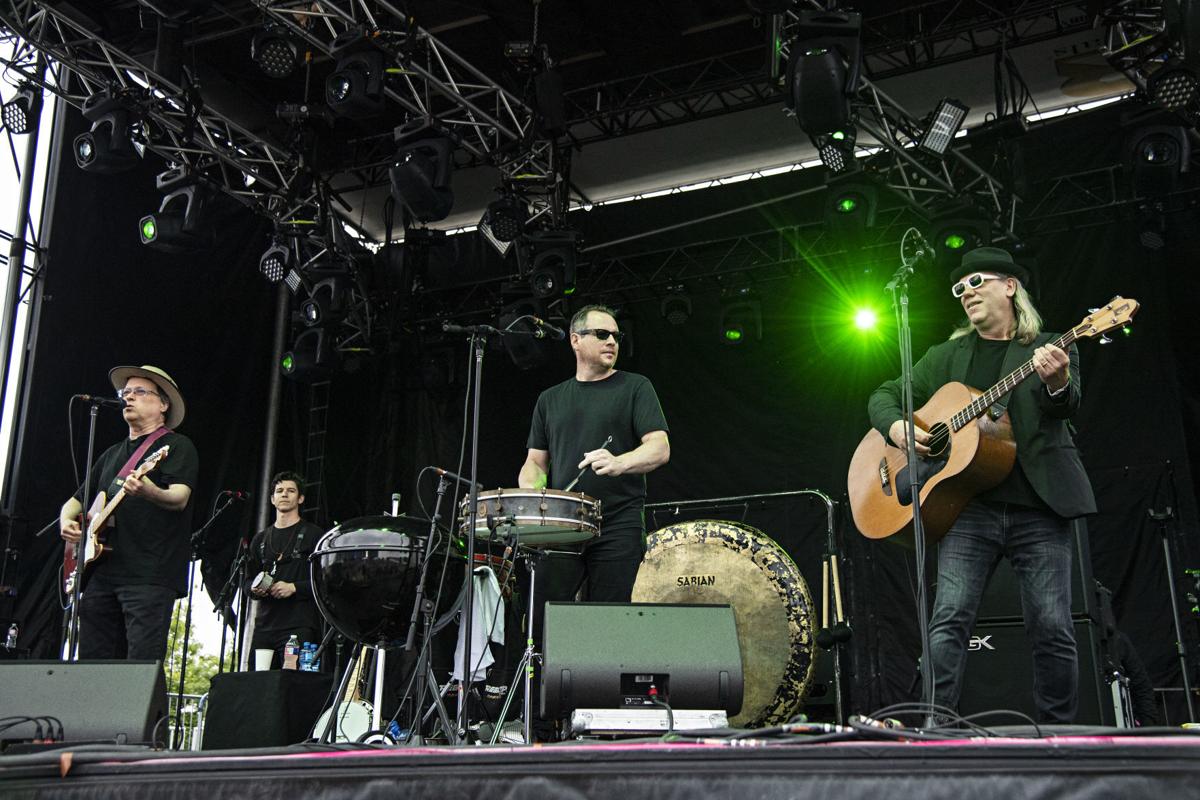 Let Them Go On Violent Femmes Still Rocking Since 2013 Reunion Music Stltoday Com