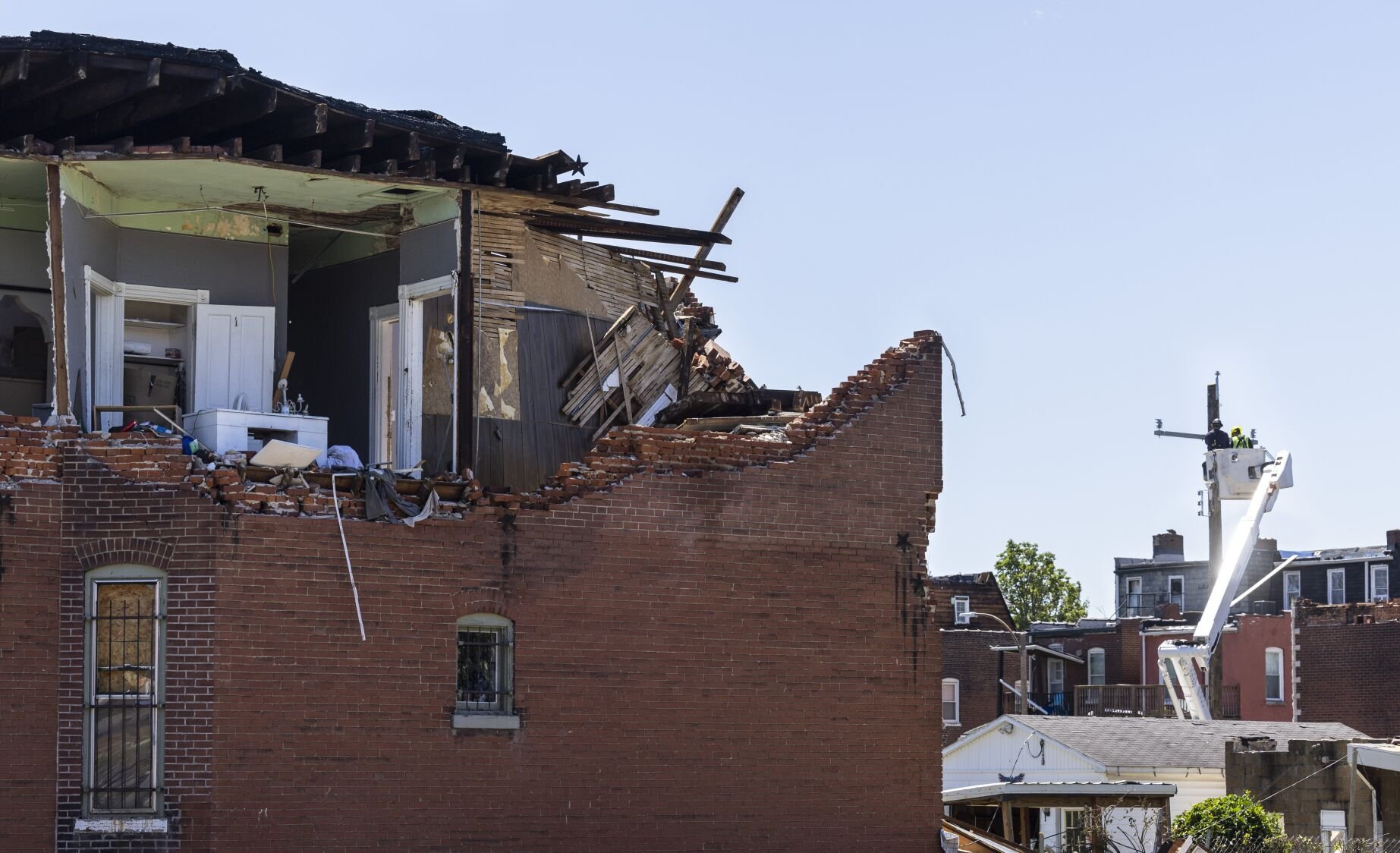 Cleanup continues on damage caused by May 15, 2025 tornado in ӣƵ