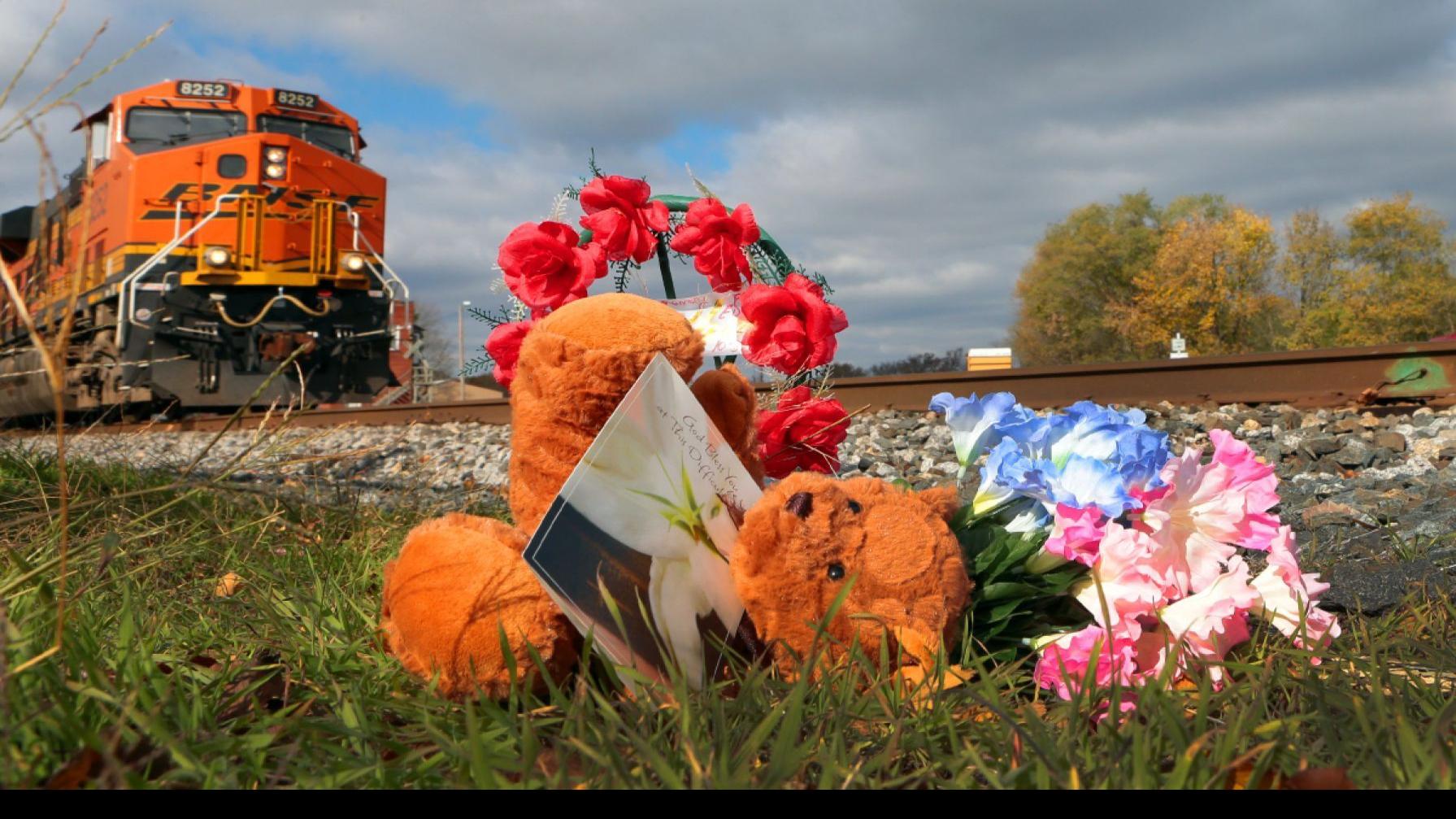 vandalia il halloween parade 2020 Mother 3 Children Killed In Vandalia Ill Train Crash Near Halloween Parade Illinois Stltoday Com vandalia il halloween parade 2020
