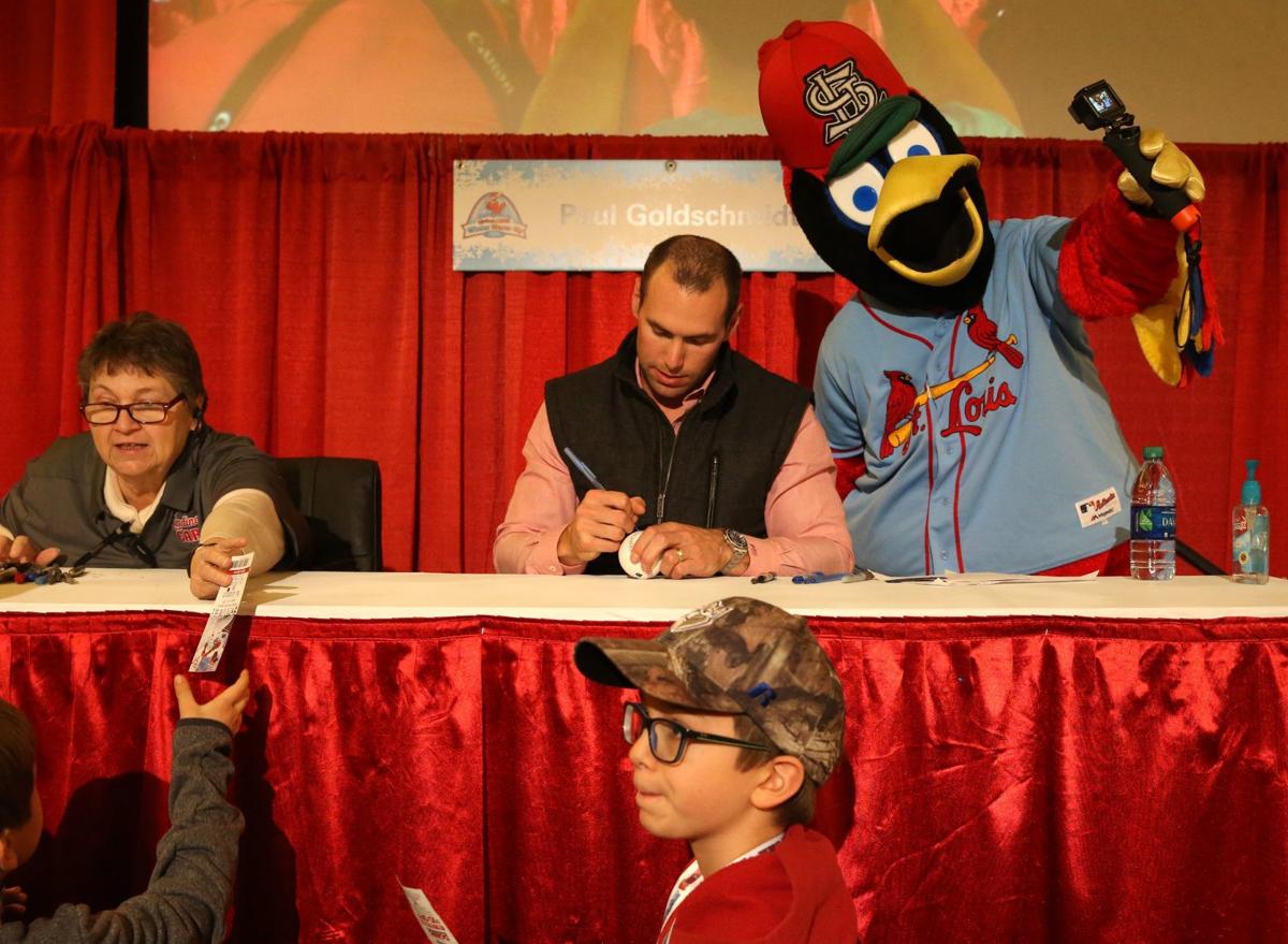 Cardinals Nation Shows Up In Force For Winter Warm Up St Louis