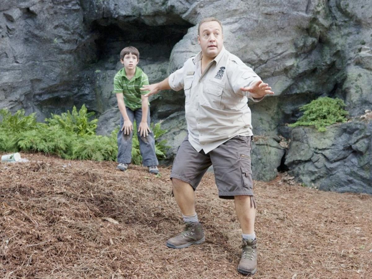 Kevin James Tries His Best In Zookeeper Movie Reviews Stltoday Com