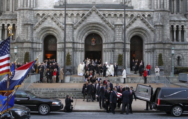 Stan Musial statue the day of his funeral procession. 1-26-13