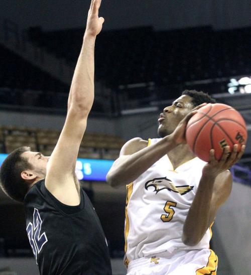 Class 5 Boys Third Place Lee S Summit West Knocks Off Hazelwood