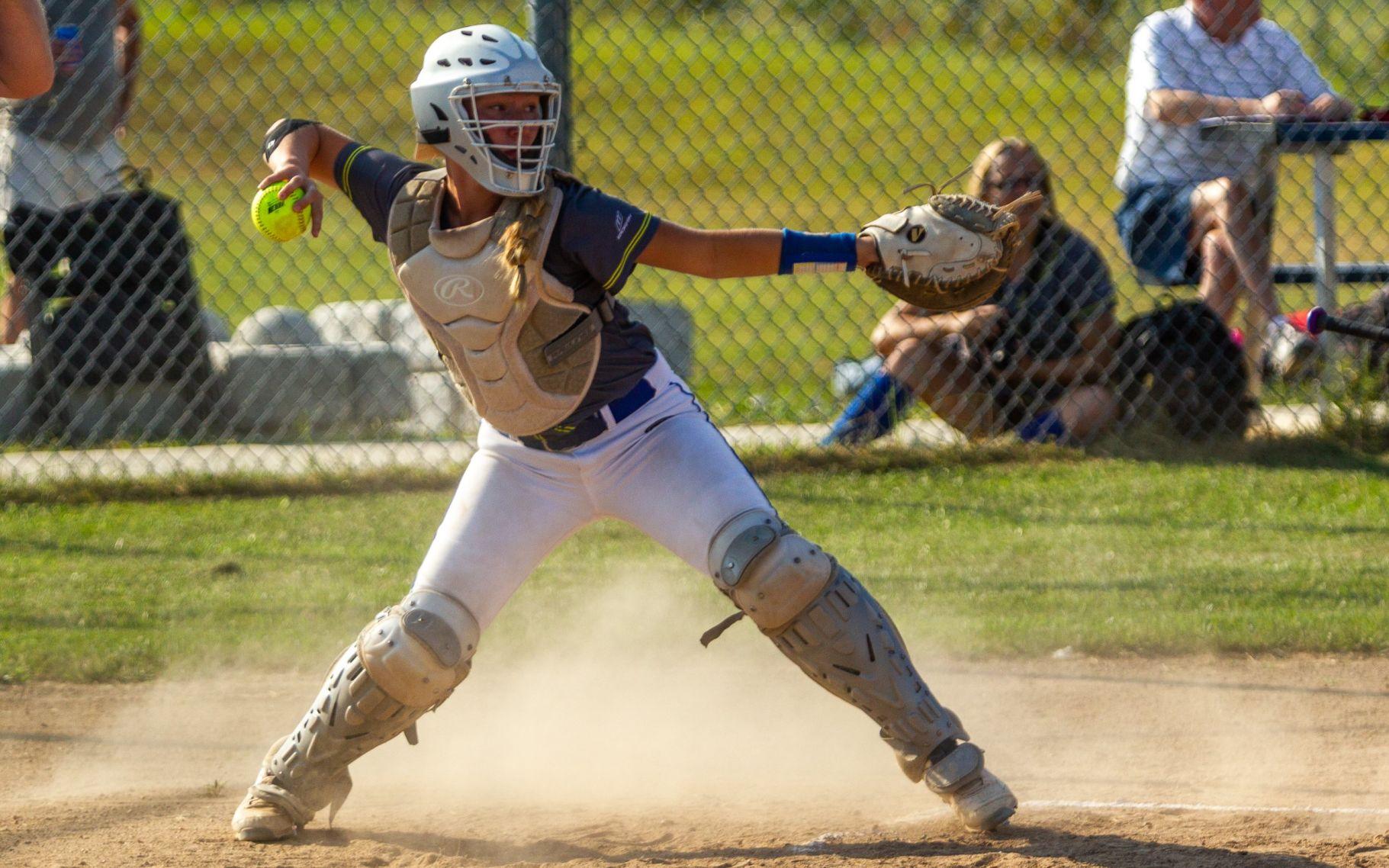District softball roundup Wright City outlasts Winfield; Francis