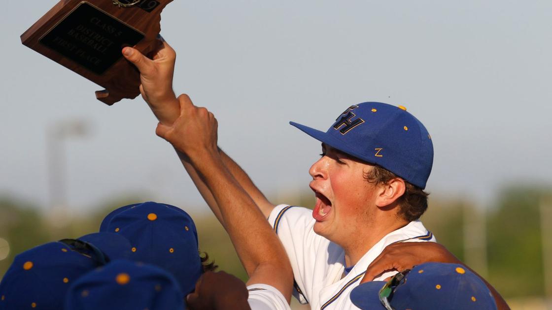 Francis Howell beats Liberty to win 20th district baseball title