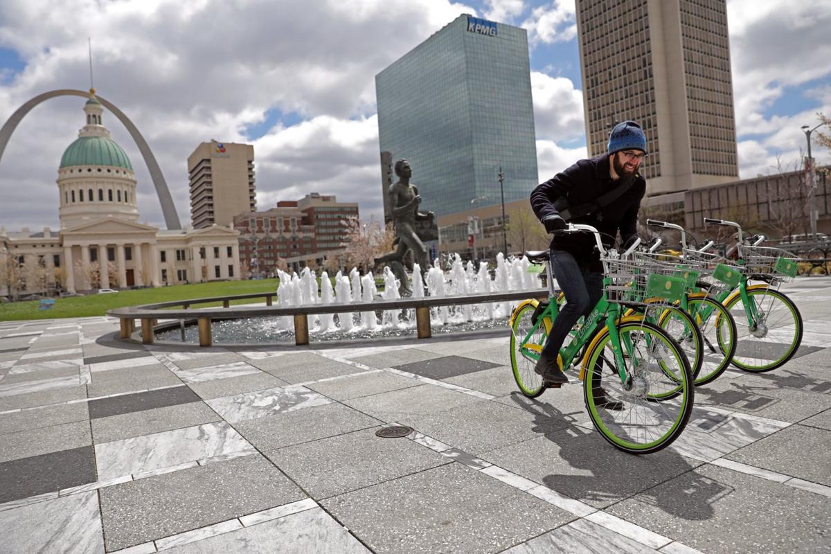 St. Louis&#39; bike-share system gets underway with LimeBike and Ofo | Metro | www.bagsaleusa.com