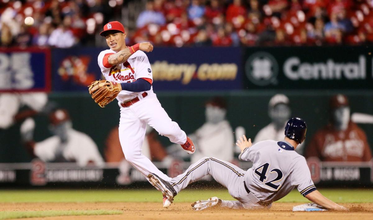 Brewers: Kolten Wong emotional in at-bat during St. Louis return