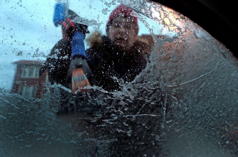 Sleet, freezing rain make St. Louis morning commute treacherous