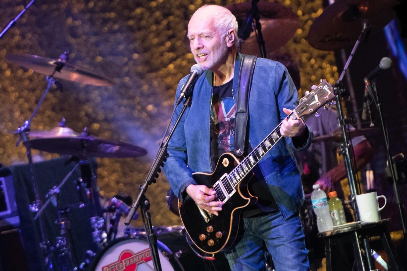 Peter Frampton gives a sentimental, celebratory farewell concert