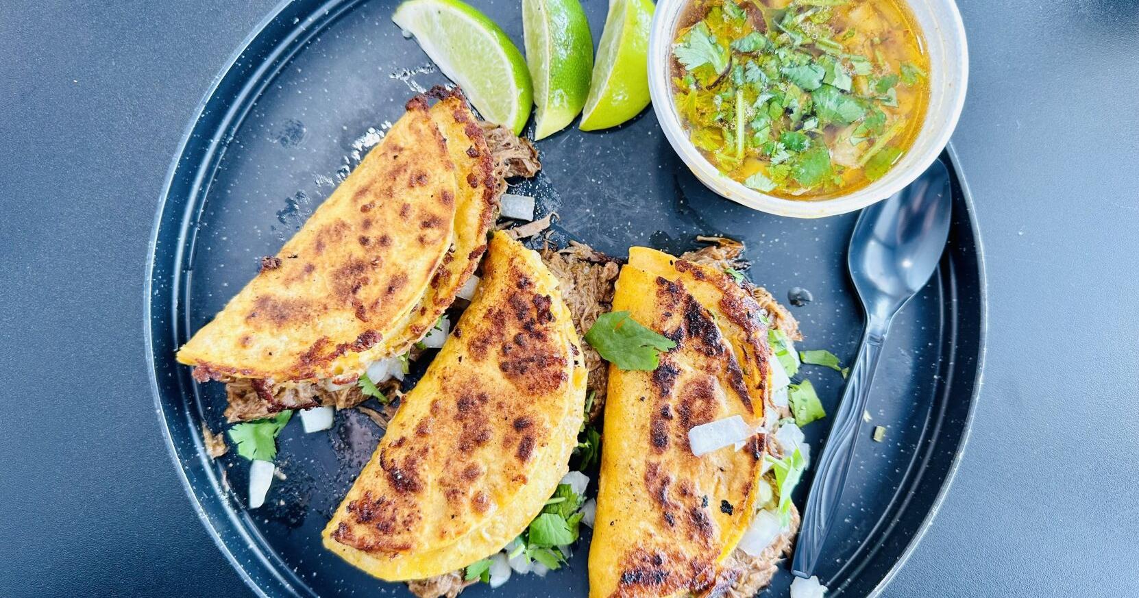 Ian Froeb's St. Louis Must Eats: bagels, birria tacos, burgers and more - Vimarsana News