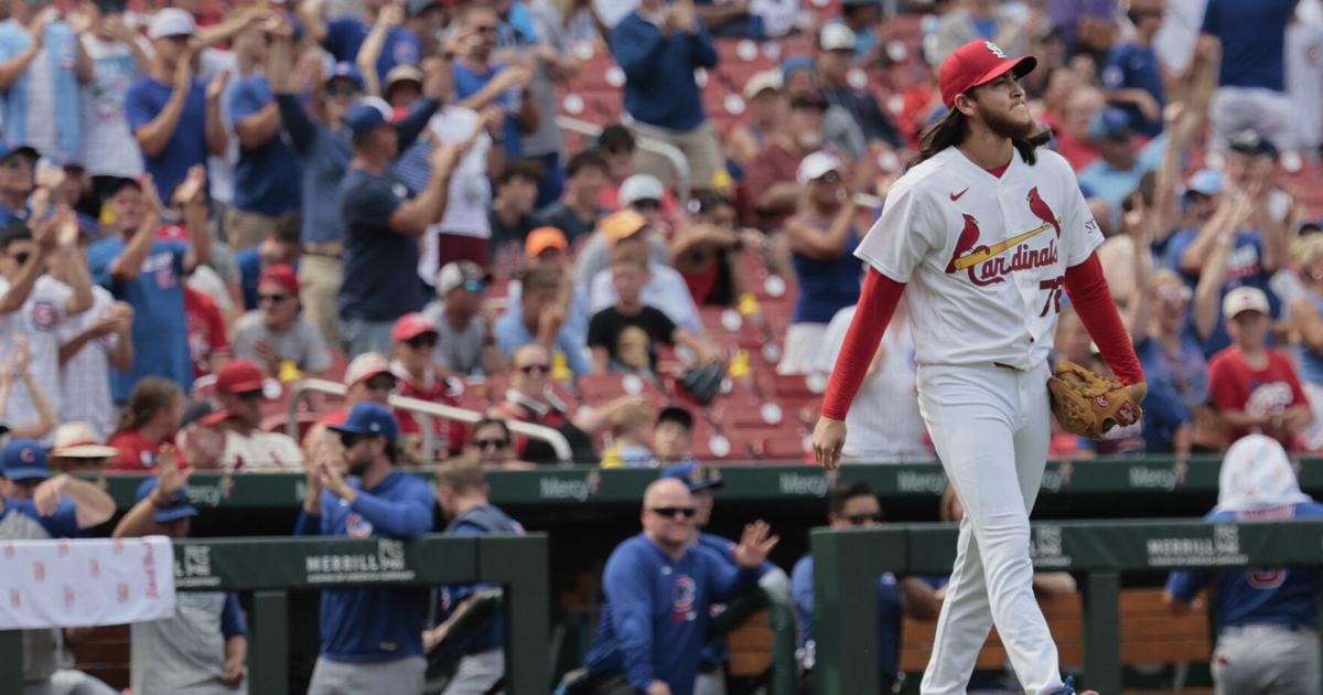 Photos: Cardinals lose 4-2 to Cubs in extra innings