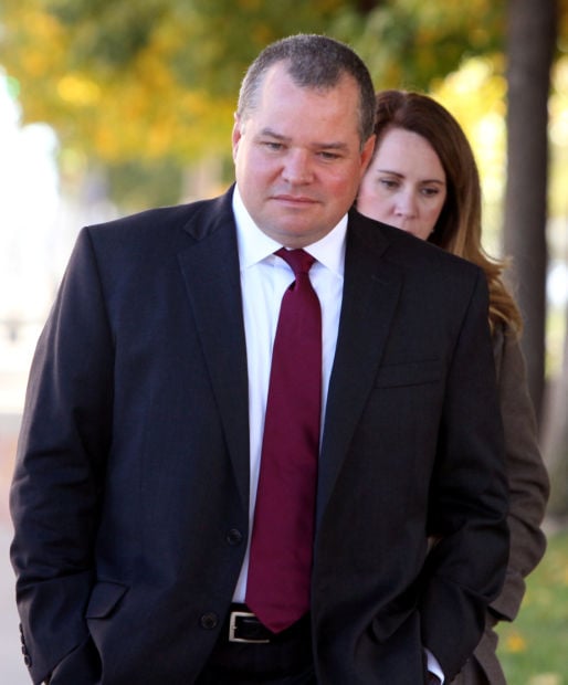 Exjudge pleads guilty in Illinois heroin case as investigation