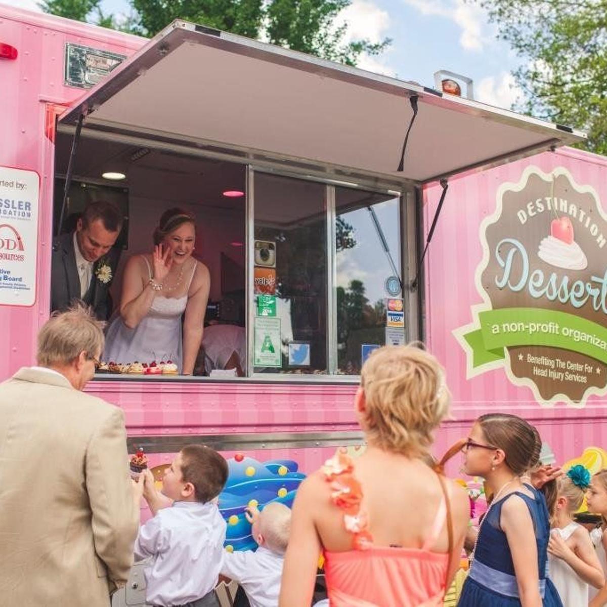 pix Wedding Dessert Food Truck big budget wedding idea food trucks