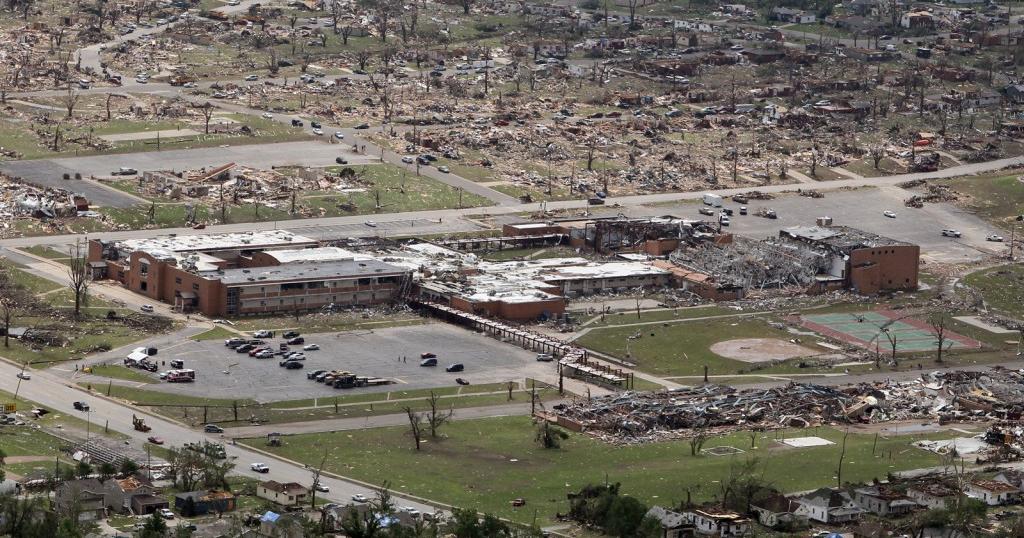 Joplin backs plan to rebuild five schools by 2014 joplin-backs-plan-to-rebuild-five-schools-by-2014