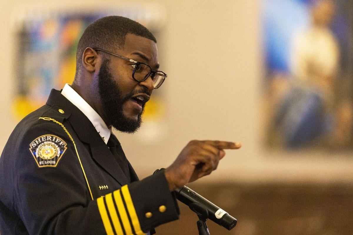 Sheriff Alfred Montgomery speaks to City Aldermen