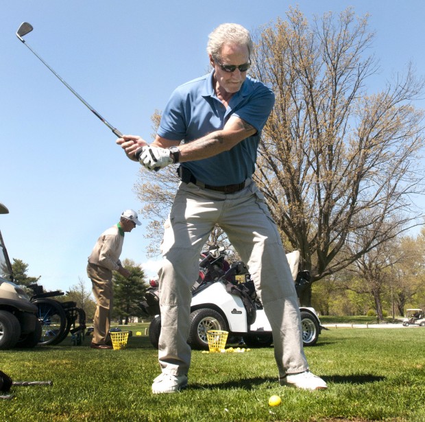Golf clinic at Arlington Greens helps disabled vets Life News from your Illinois Journal
