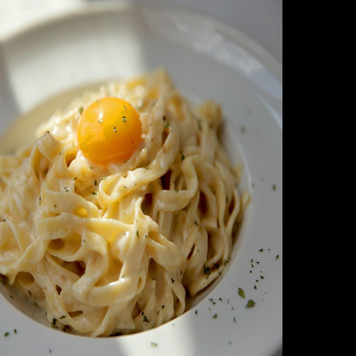 Special Request Onesto S Tops Fettuccine Alfredo With A Raw Egg Food And Cooking Stltoday Com