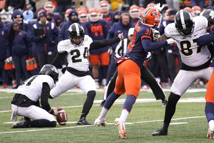 Illinois Fighting Illini vs. Purdue football score, video highlights