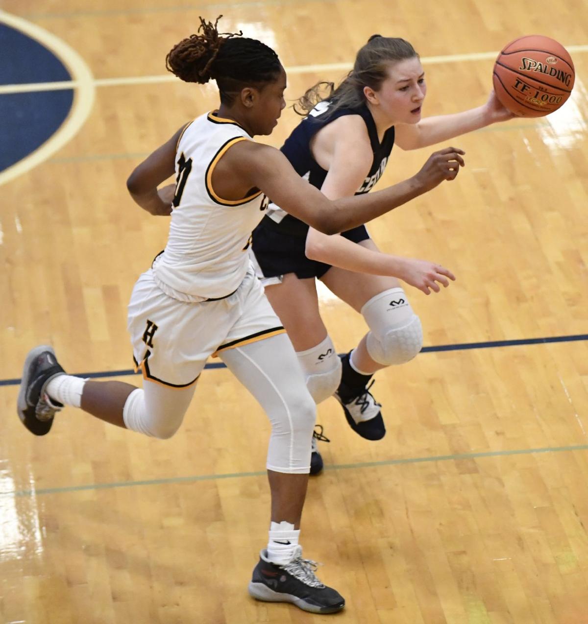 Francis Howell Central uses lucky number to beat Hazelwood Central