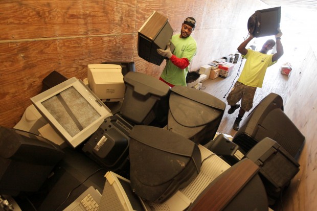 Mers Goodwill and St. Louis Cardinals electronic recycling event