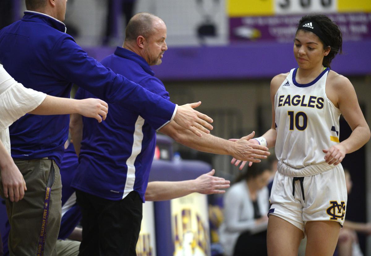 Tyus sets the tone early as Civic Memorial tries to return to normalcy