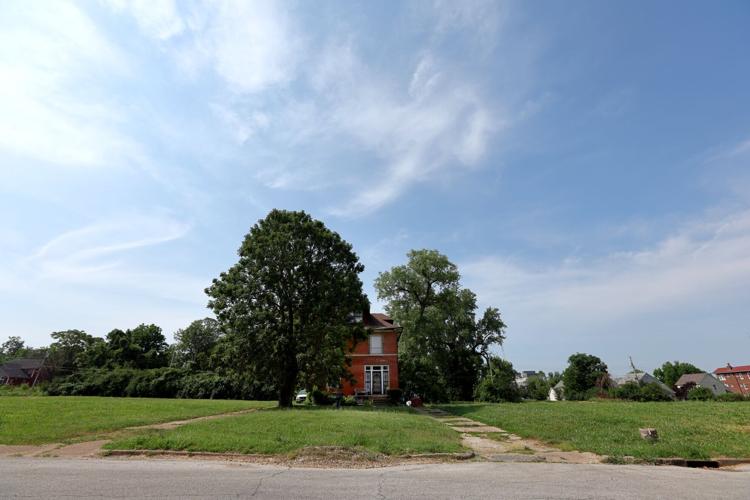 Nonprofit Invest STL gives money to longtime residents