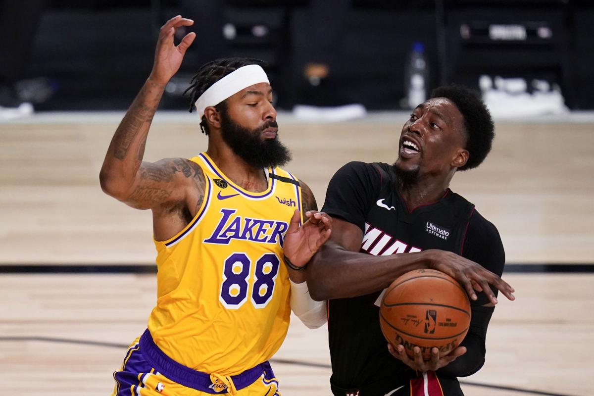 Lakers Hold On Late To Beat Heat For 3 1 Lead Sports Stltoday Com