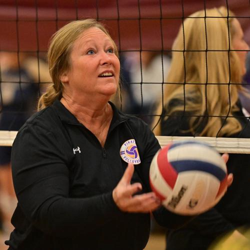 Strong senior group has Valmeyer dreaming big High school girls