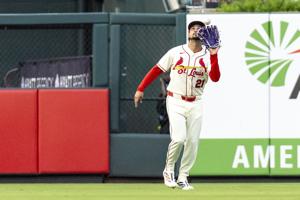 Cardinals take on Rockies at Busch Stadium